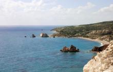Место рождения Афродиты, бухта Петра-ту-Ромиу на Кипре (Пафос)